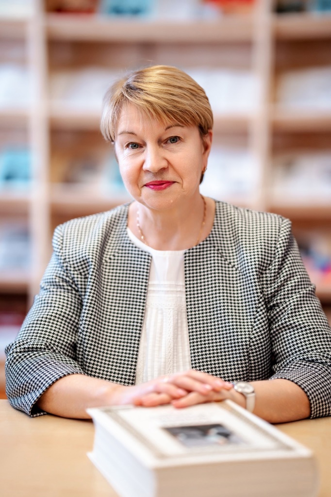 Почетная Валентина Егоровна.